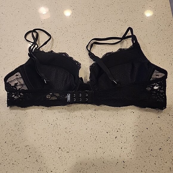 Chantelle Bra 34D Black Underwire Padded Push Up - Picture 2 of 5